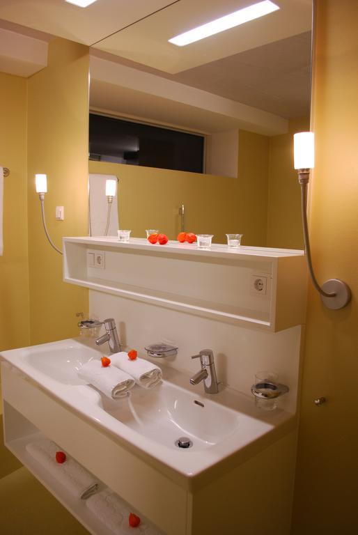 Sun Matrei Design Apartments Матрей ин Остирол Стая снимка